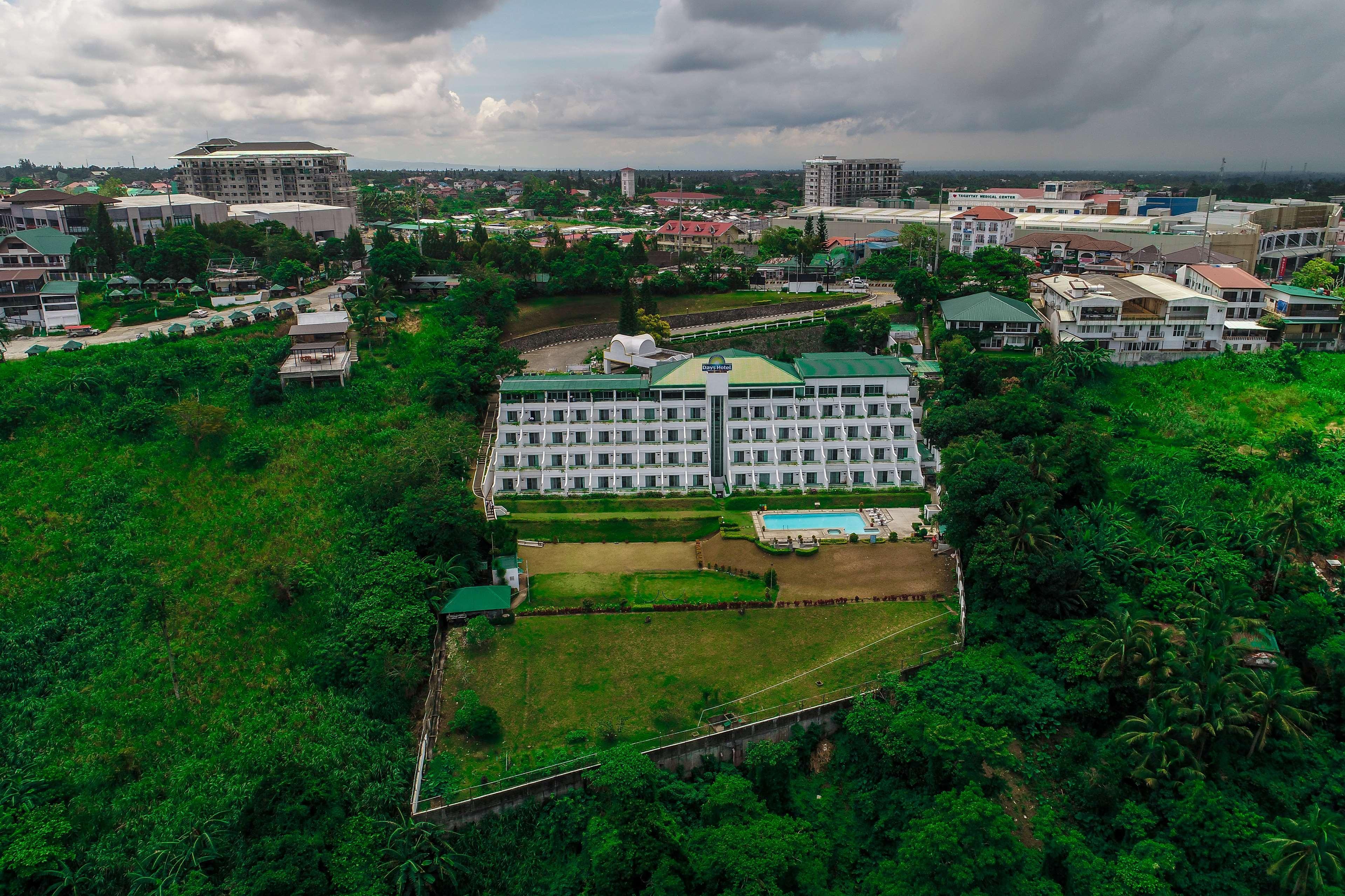 Days Hotel Tagaytay Tagaytay City Exterior photo