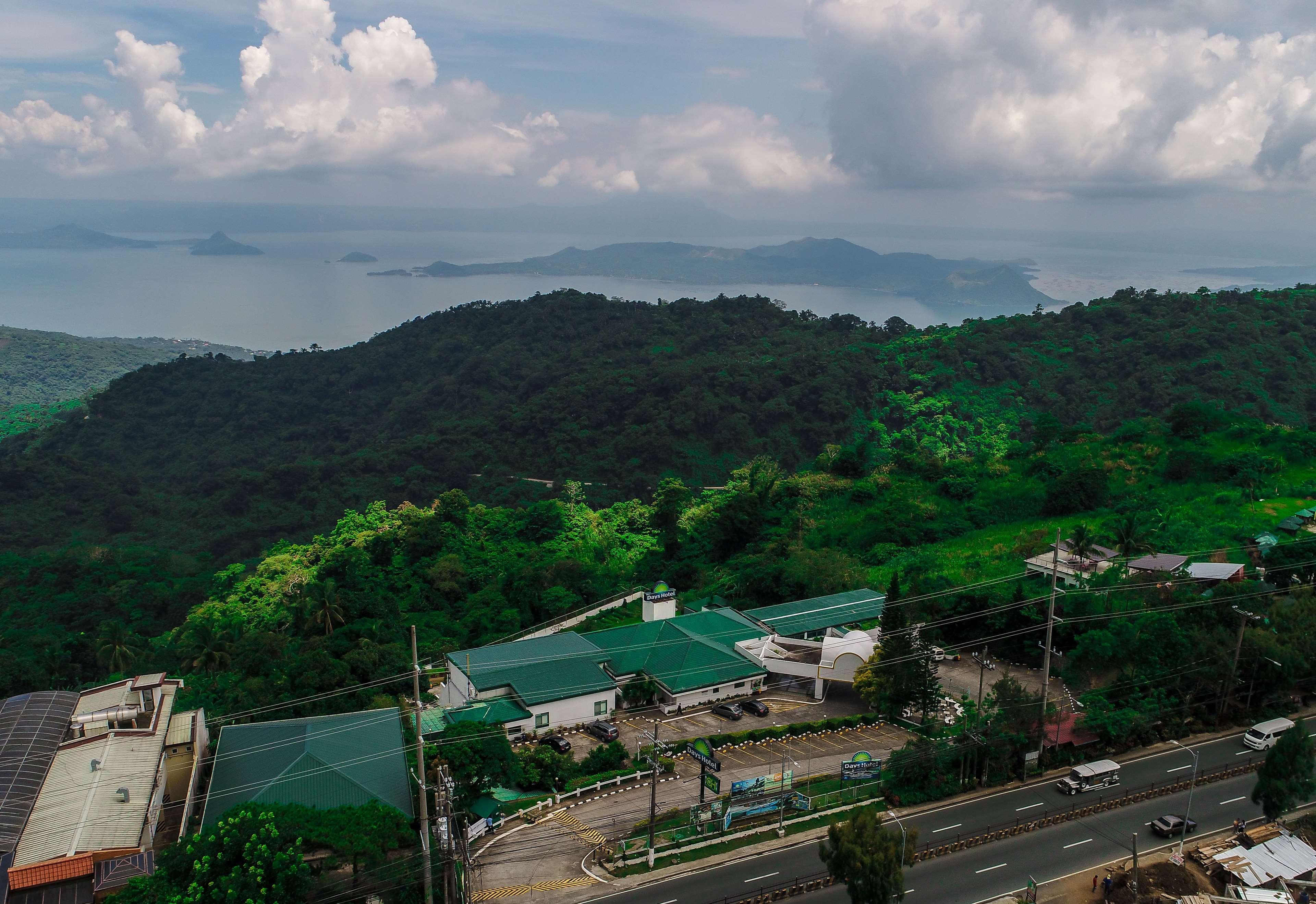 Days Hotel Tagaytay Tagaytay City Exterior photo
