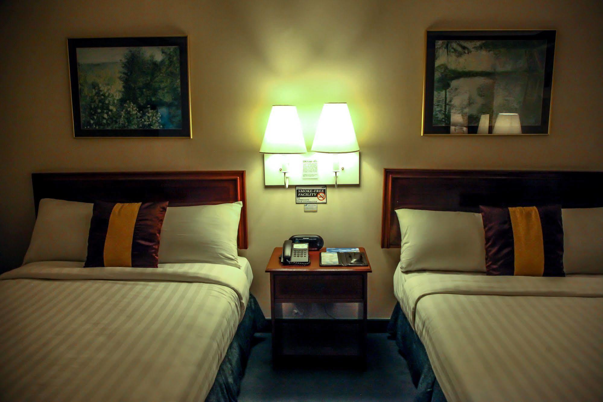 Days Hotel Tagaytay Tagaytay City Exterior photo
